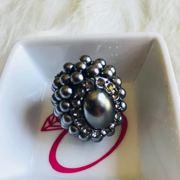 Smokey Gray Statement Cocktail Ring - Picture 2 of 3